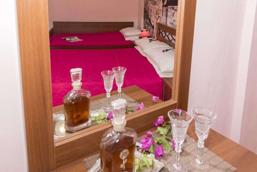 אדאמאס Mary Rooms מראה חיצוני תמונה